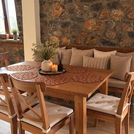 Aelios Petra Selene Villa *